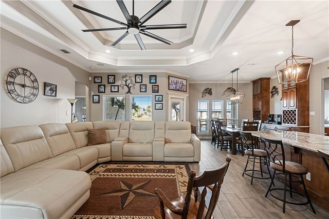 14222 Punta Bonaire Dr, Corpus Christi, TX 78418