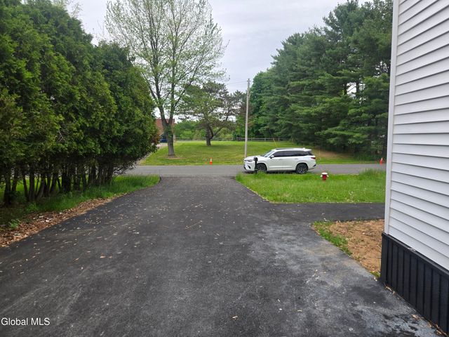 9 Alva Drive, Colonie, NY 12110