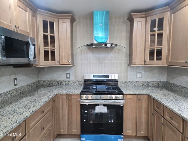 9 Alva Drive, Colonie, NY 12110