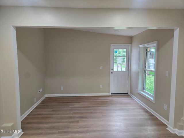 9 Alva Drive, Colonie, NY 12110