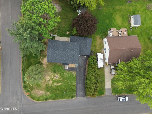 9 Alva Drive, Colonie, NY 12110