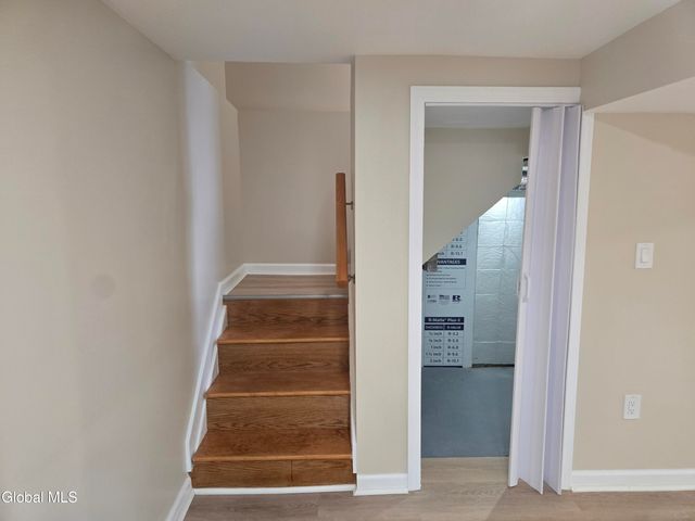 9 Alva Drive, Colonie, NY 12110