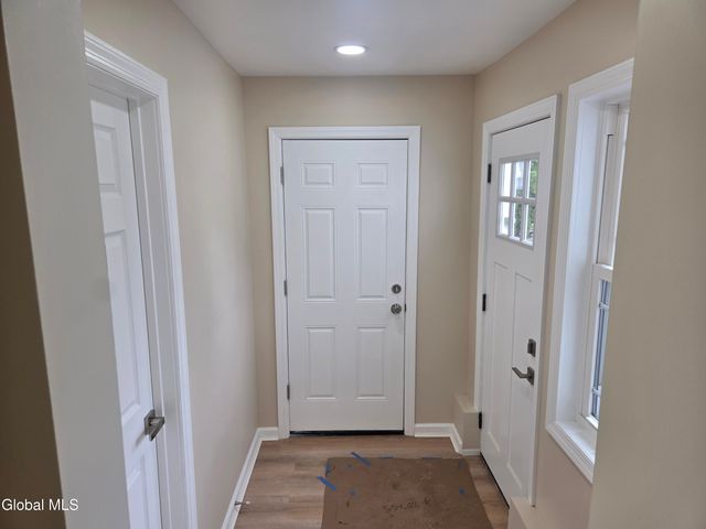 9 Alva Drive, Colonie, NY 12110