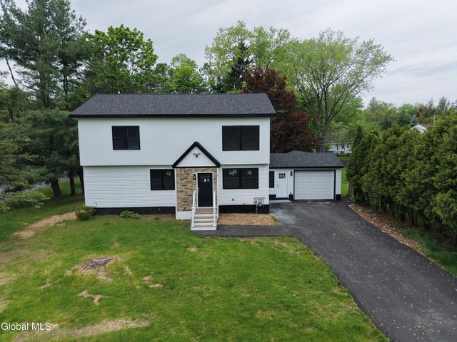 9 Alva Drive, Colonie, NY 12110
