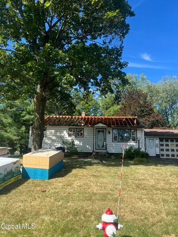 9 Alva Drive, Colonie, NY 12110