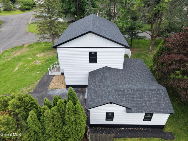 9 Alva Drive, Colonie, NY 12110