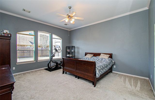 105 Hawke Bay Lane, Friendswood, TX 77546