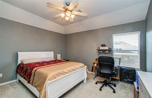 105 Hawke Bay Lane, Friendswood, TX 77546