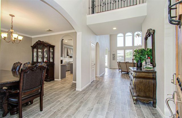 105 Hawke Bay Lane, Friendswood, TX 77546