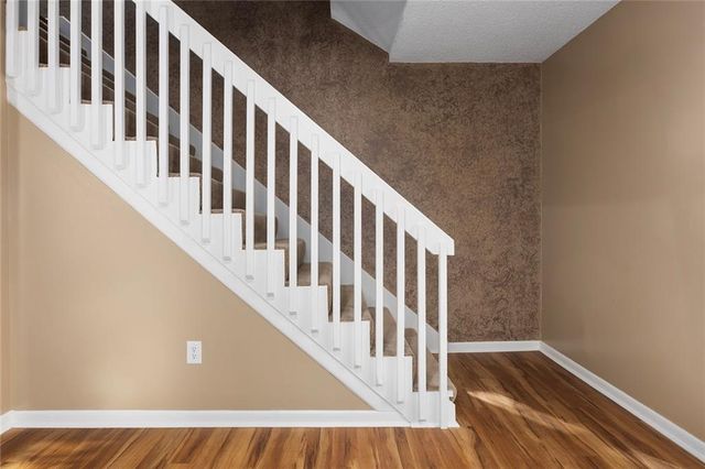 6625 N Cosby Avenue, Kansas City, MO 64151