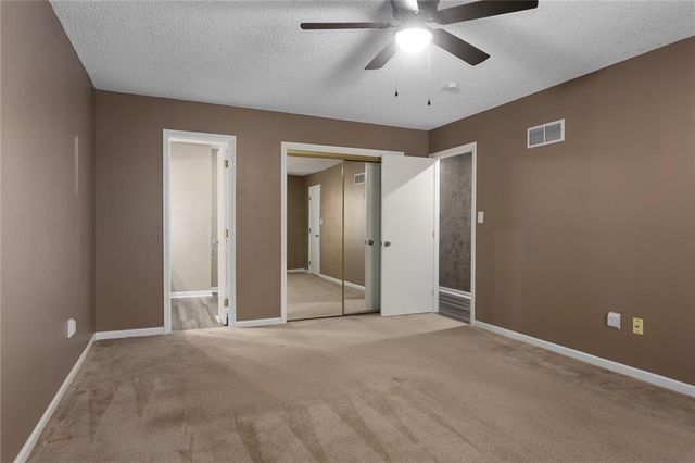 6625 N Cosby Avenue, Kansas City, MO 64151