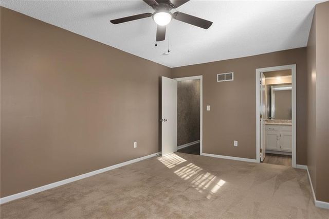 6625 N Cosby Avenue, Kansas City, MO 64151