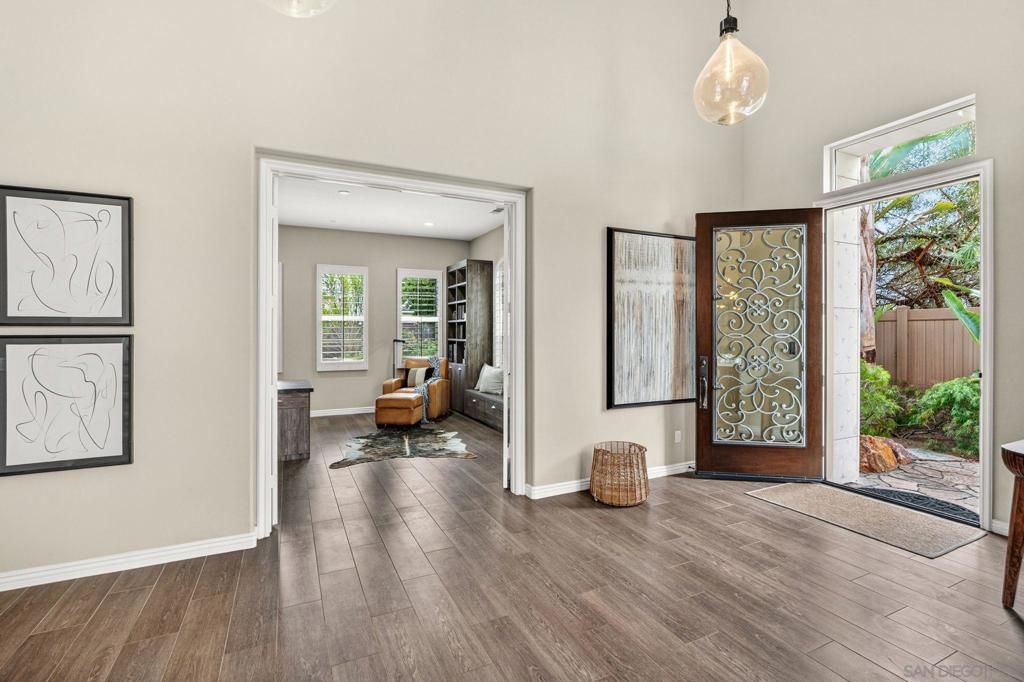 Image 12 of property listing at 817 Dolphin, Encinitas, CA 92024