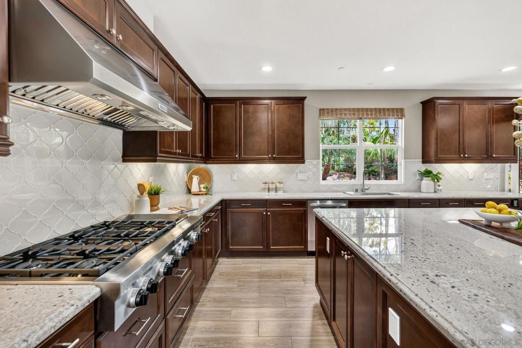 Image 19 of property listing at 817 Dolphin, Encinitas, CA 92024