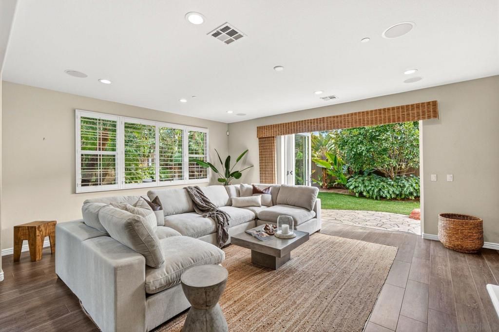 Image 20 of property listing at 817 Dolphin, Encinitas, CA 92024