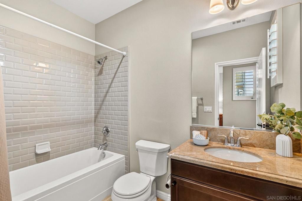 Image 24 of property listing at 817 Dolphin, Encinitas, CA 92024