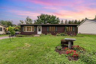 1420 Manhatas Trail, Algonquin, IL 60102