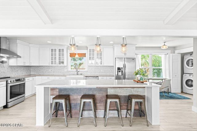 700 W 4th Street, Lynn Haven, FL 32444