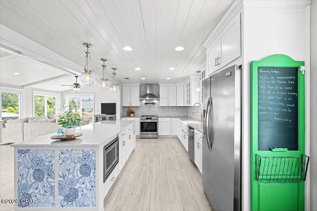 700 W 4th Street, Lynn Haven, FL 32444