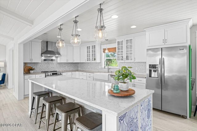 700 W 4th Street, Lynn Haven, FL 32444