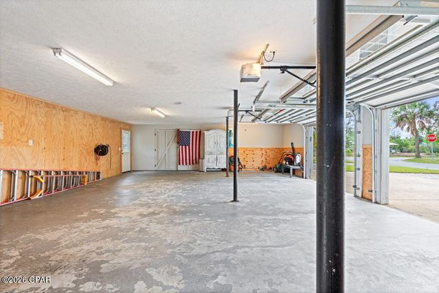 700 W 4th Street, Lynn Haven, FL 32444