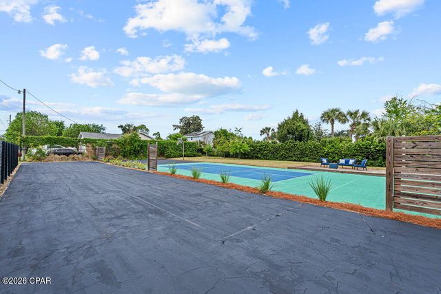 700 W 4th Street, Lynn Haven, FL 32444