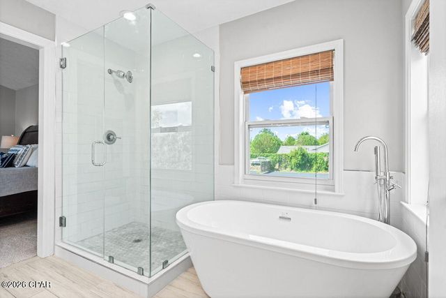 700 W 4th Street, Lynn Haven, FL 32444