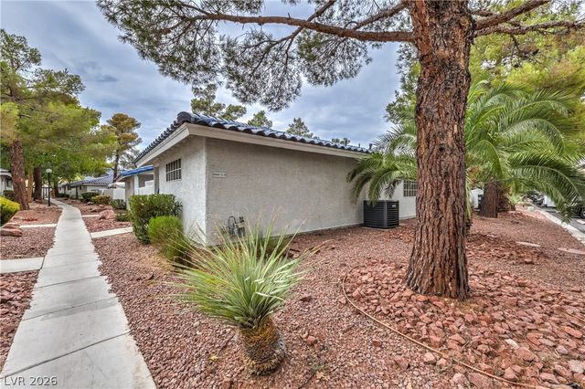 2041 Willowbury Drive D, Las Vegas, NV 89108