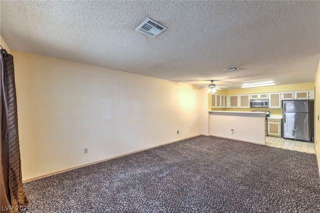 2041 Willowbury Drive D, Las Vegas, NV 89108