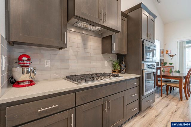 1713 N Kalapuya Pl, Lafayette, OR 97127