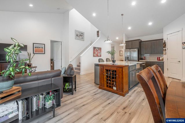 1713 N Kalapuya Pl, Lafayette, OR 97127