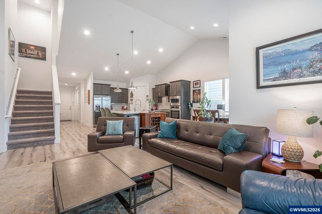 1713 N Kalapuya Pl, Lafayette, OR 97127
