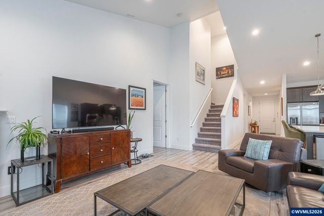 1713 N Kalapuya Pl, Lafayette, OR 97127