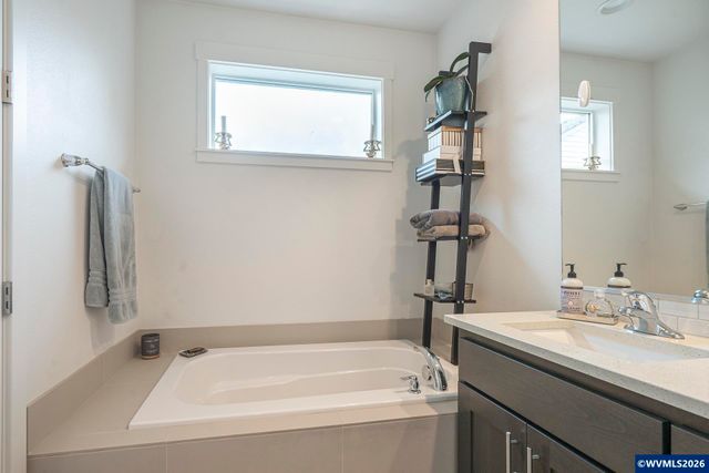 1713 N Kalapuya Pl, Lafayette, OR 97127