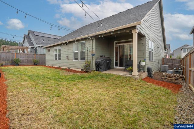 1713 N Kalapuya Pl, Lafayette, OR 97127