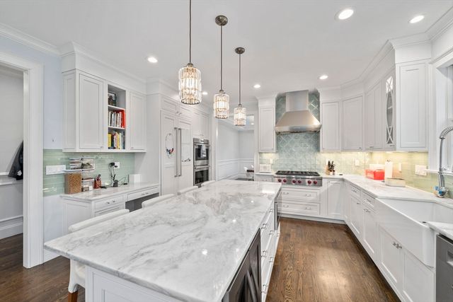 11 Woodhaven Rd, Newton, MA 02468