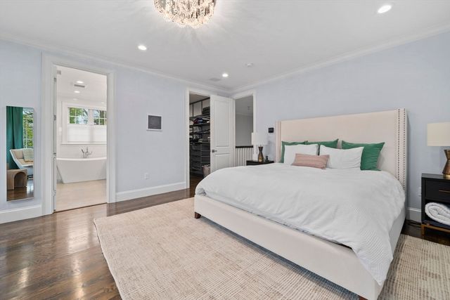 11 Woodhaven Rd, Newton, MA 02468