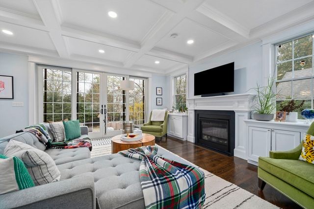 11 Woodhaven Rd, Newton, MA 02468