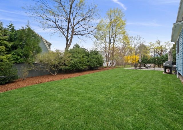 11 Woodhaven Rd, Newton, MA 02468