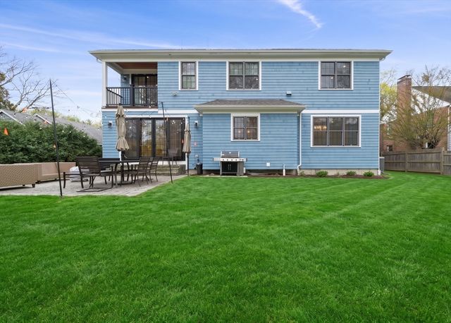 11 Woodhaven Rd, Newton, MA 02468