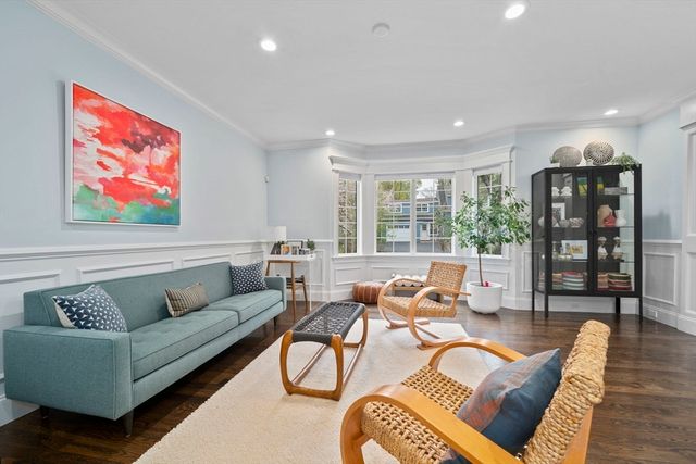 11 Woodhaven Rd, Newton, MA 02468