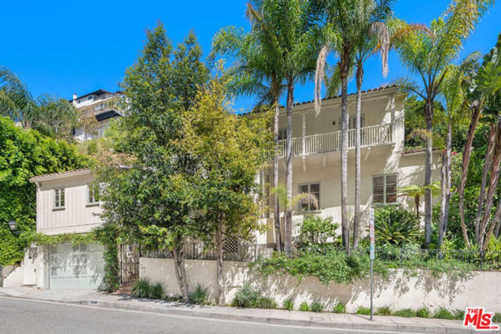 2120 Outpost Drive, Los Angeles, CA 90068