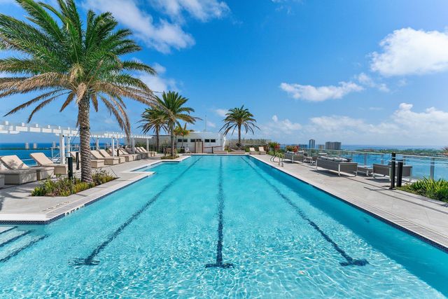 220 Lake Shore Drive 1219, Lake Park, FL 33403