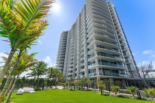 220 Lake Shore Drive 1219, Lake Park, FL 33403