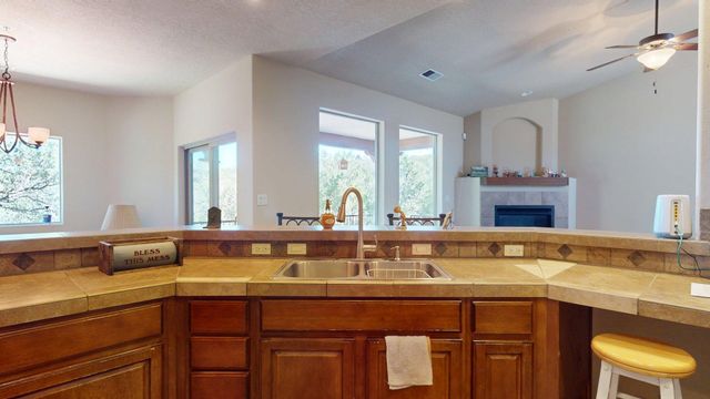 7 TABLAZON VALLEY Drive, Tijeras, NM 87059