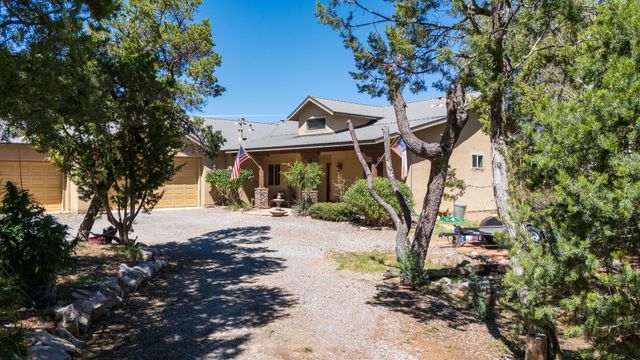 7 TABLAZON VALLEY Drive, Tijeras, NM 87059