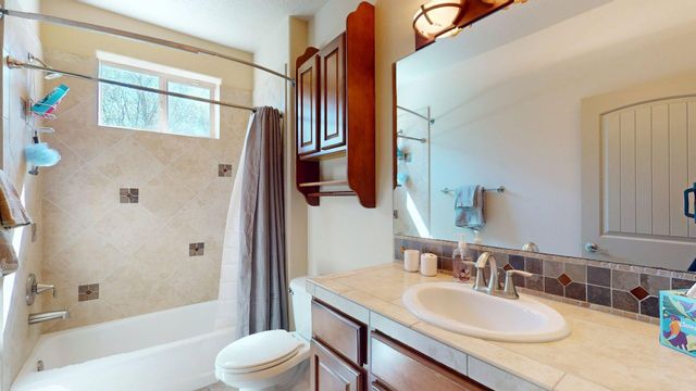 7 TABLAZON VALLEY Drive, Tijeras, NM 87059