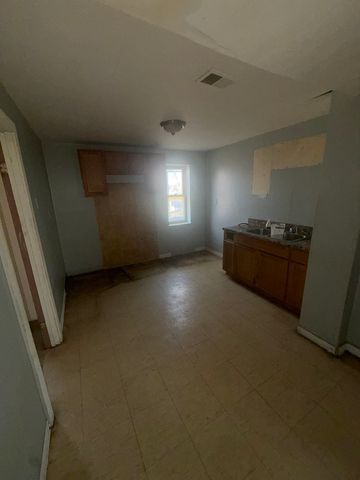 7340 S Maryland Avenue, Chicago, IL 60619