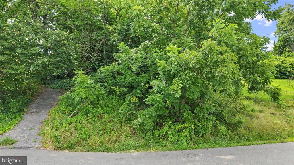 1616 W POPLAR TER, York, PA 17404
