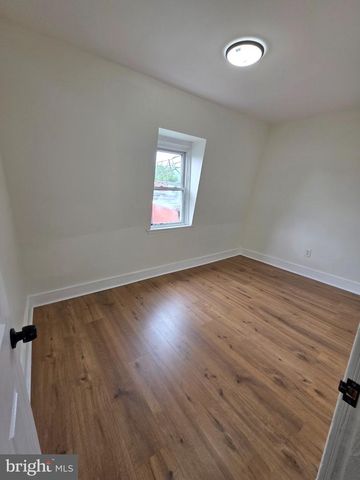 419 BELL ALY, Reading, PA 19602
